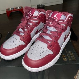 Jordan 1’s Cherrywood’s